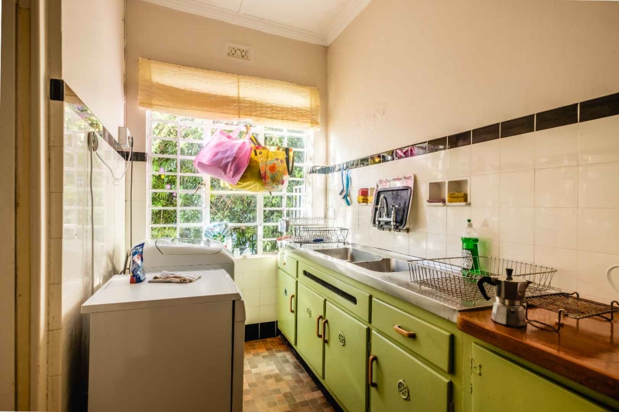 To Let 4 Bedroom Property for Rent in Oranjezicht Western Cape